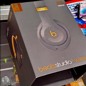 Beats studio1 wireless